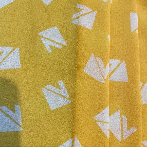 Vintage Josephine 80s Blouse Short Sleeve Shoulder Buttons Pleated Yellow sz 8 - Picture 8 of 8